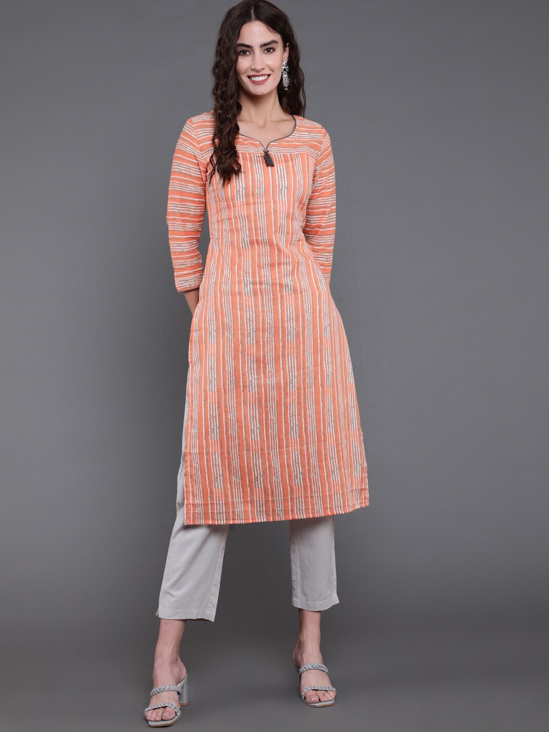 

antaran Striped Notched Neck Pure Cotton Kurta, Peach