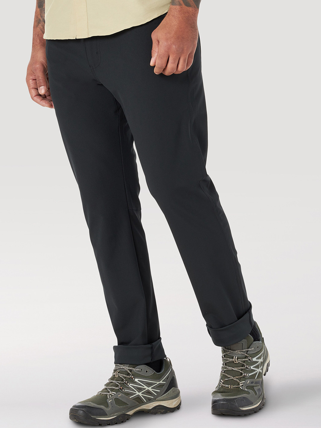 

Wrangler Men Straight Fit Chinos Trousers, Black