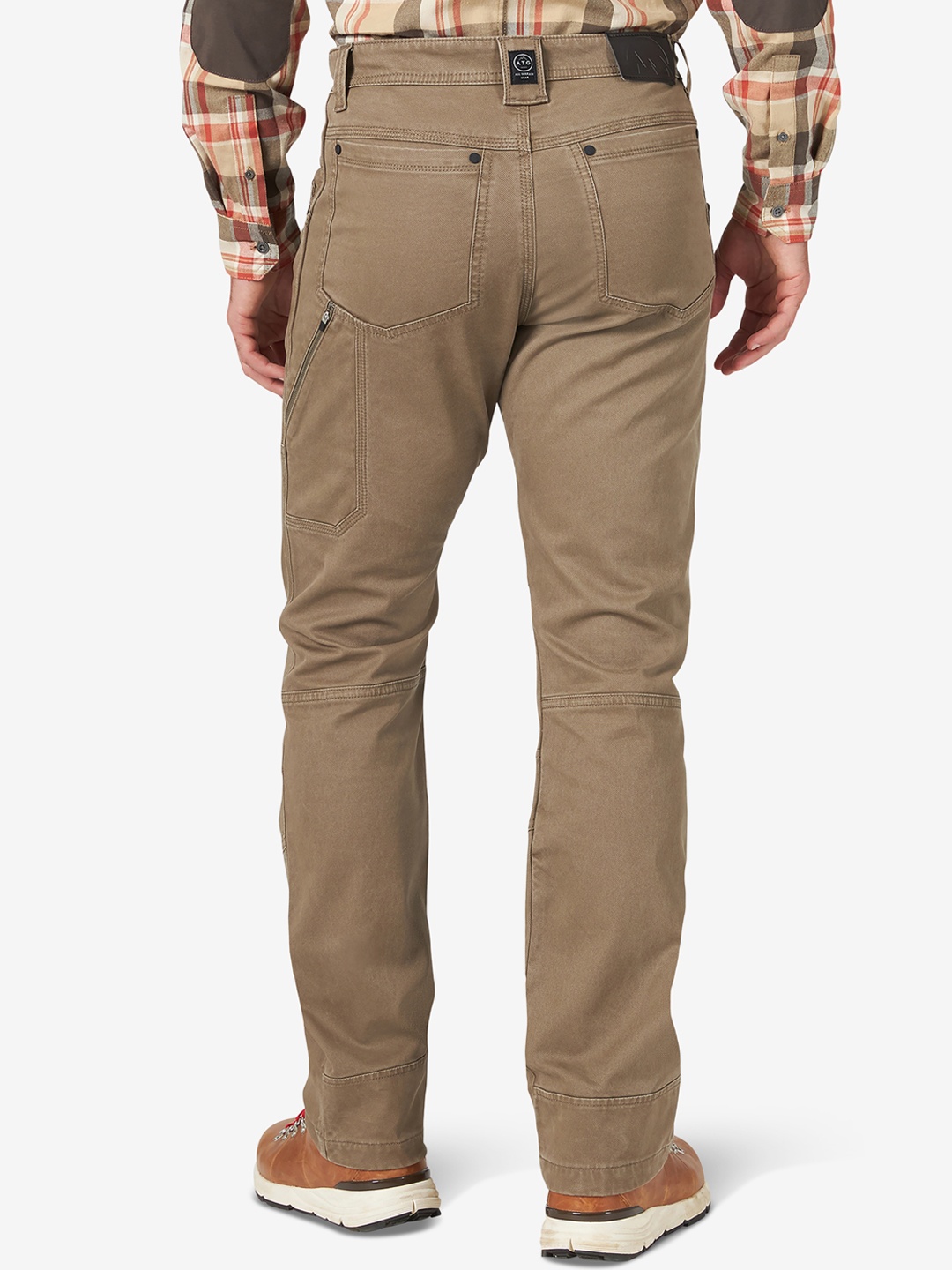 

Wrangler Men Mid Rise Plain Straight Fit Trousers, Brown