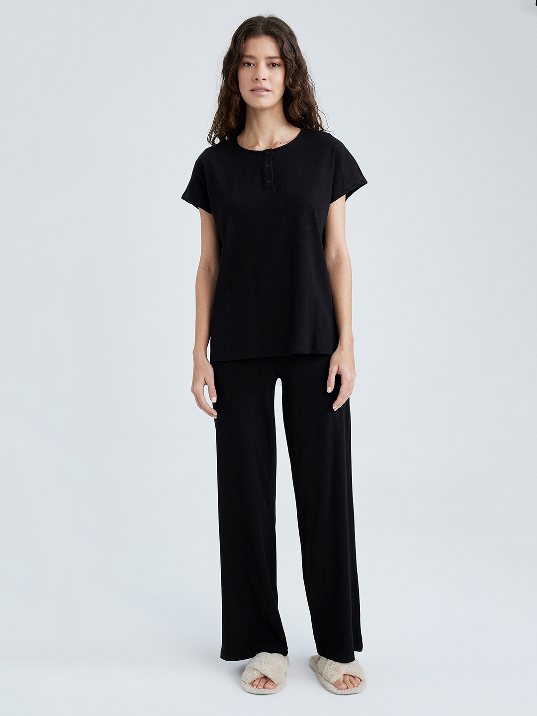 

DeFacto Extended Sleeves Cotton Top, Black