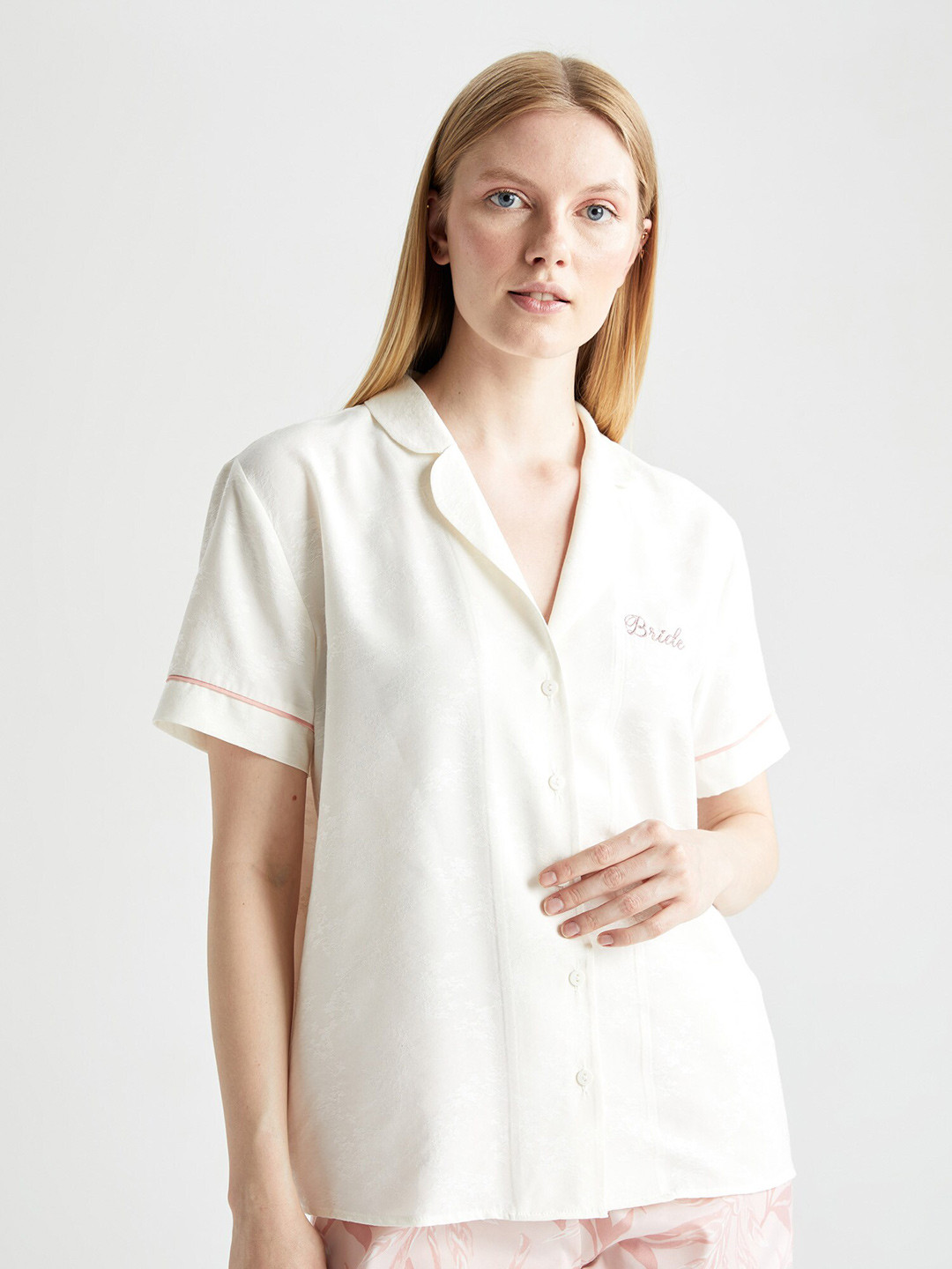 

DeFacto Women Lapel Collar Lounge Shirt, White