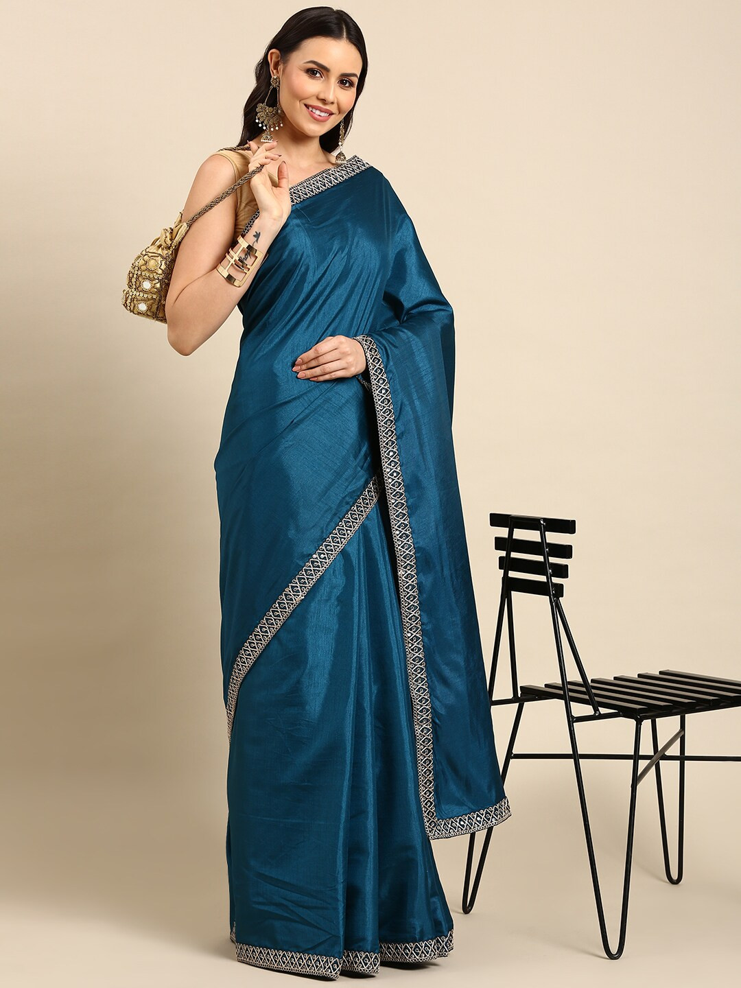 

Anouk Embroidered Silk Blend Saree With Blouse Piece, Teal