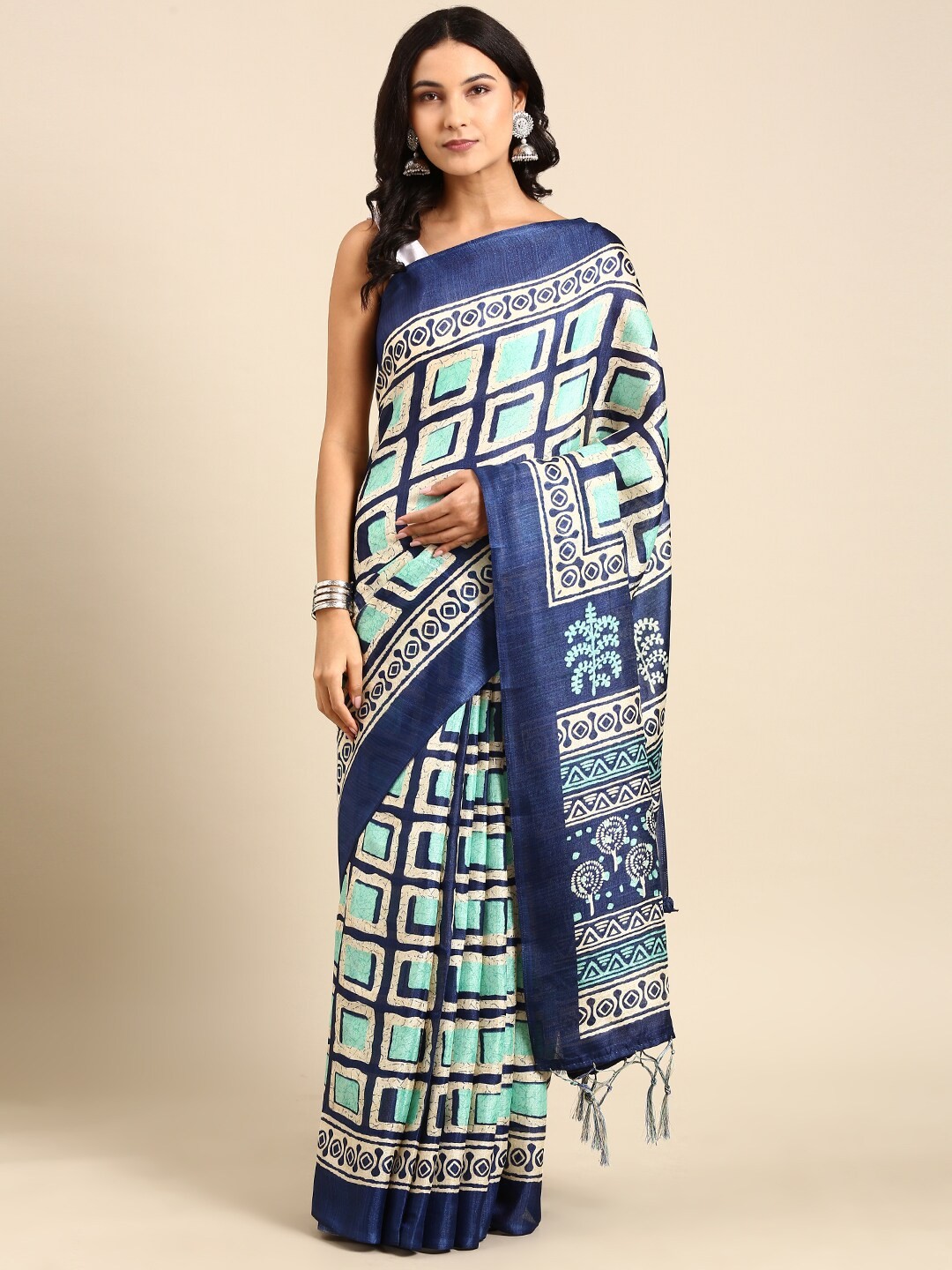 

Anouk Navy Blue & White Geometric Printed Silk Cotton Kota Saree