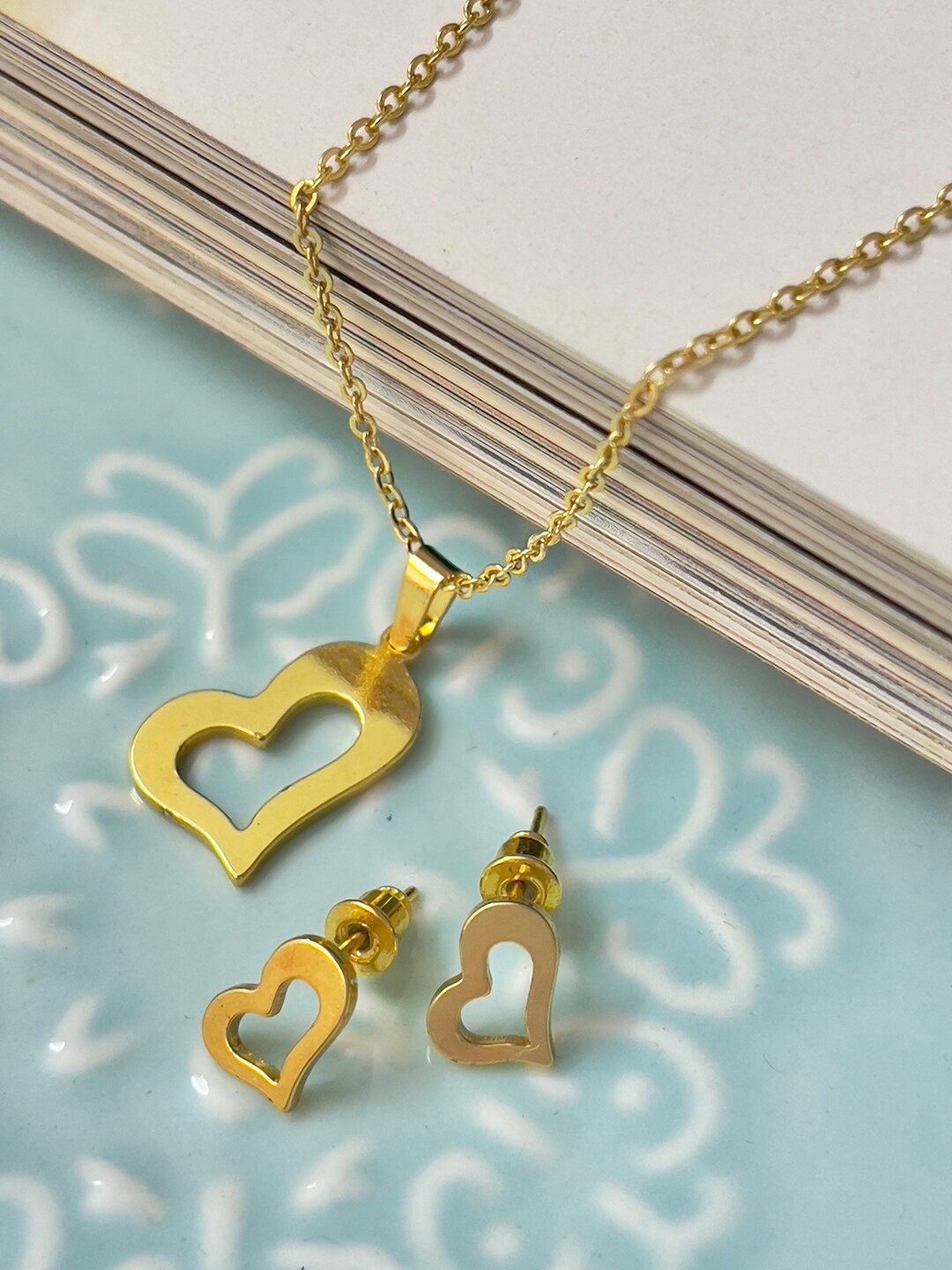 

Ayesha Gold-Plated Heart Shaped Jewellery Set