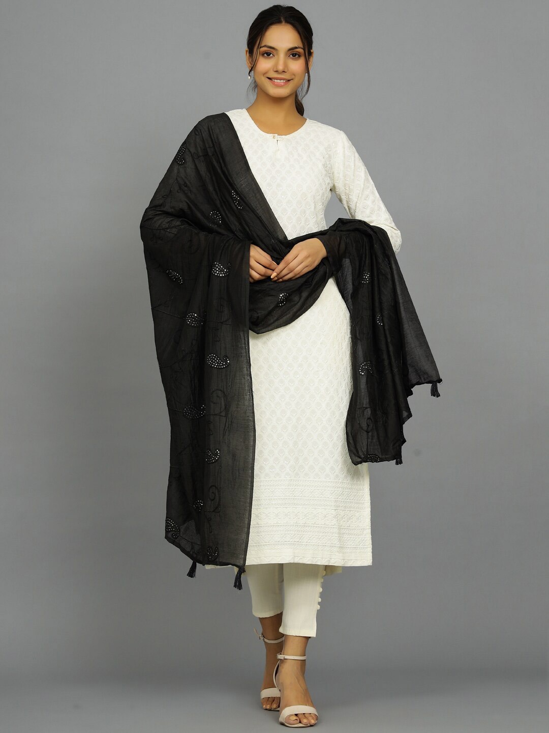 

HANDICRAFT PALACE Paisley Sequinned Embroidered Dupatta, Black
