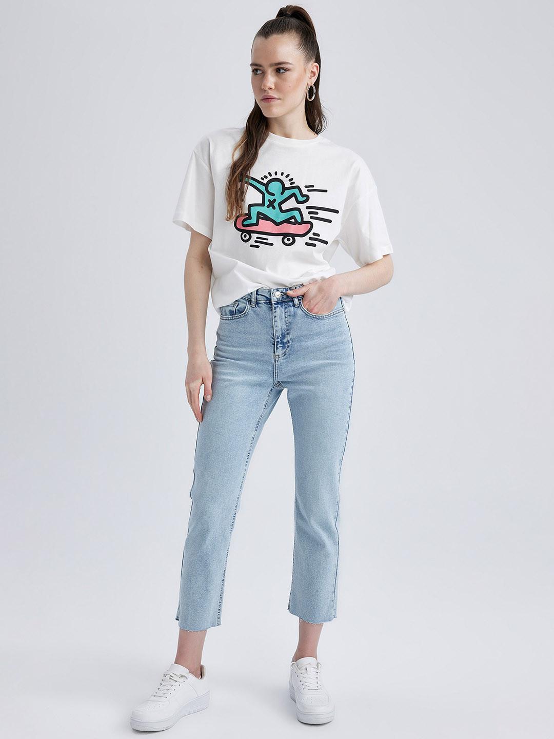 

DeFacto Women Mid Rise Heavy Fade Cropped Stretchable Jeans, Blue