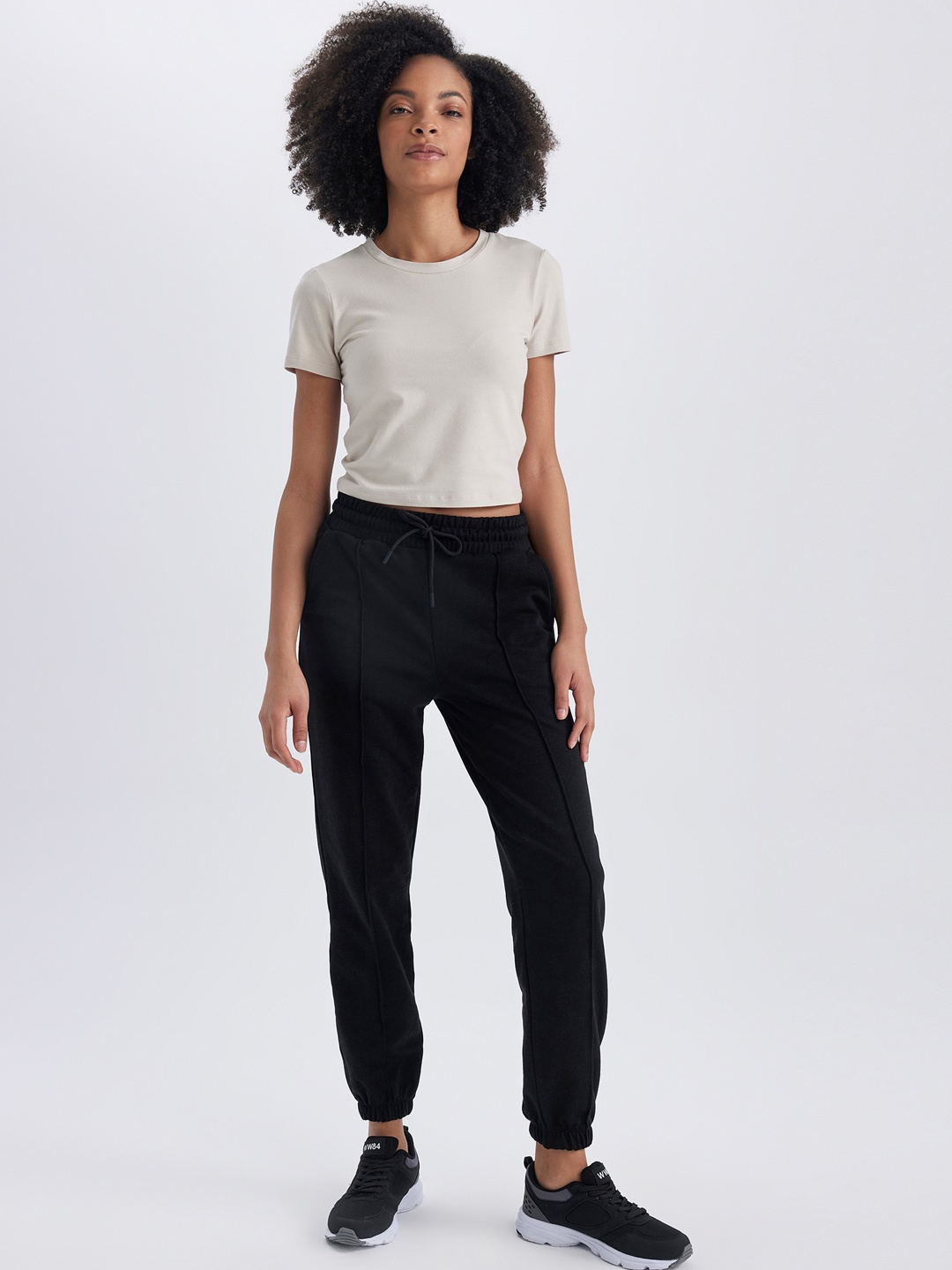 

DeFacto Women Regular Fit Mid-Rise Joggers, Black