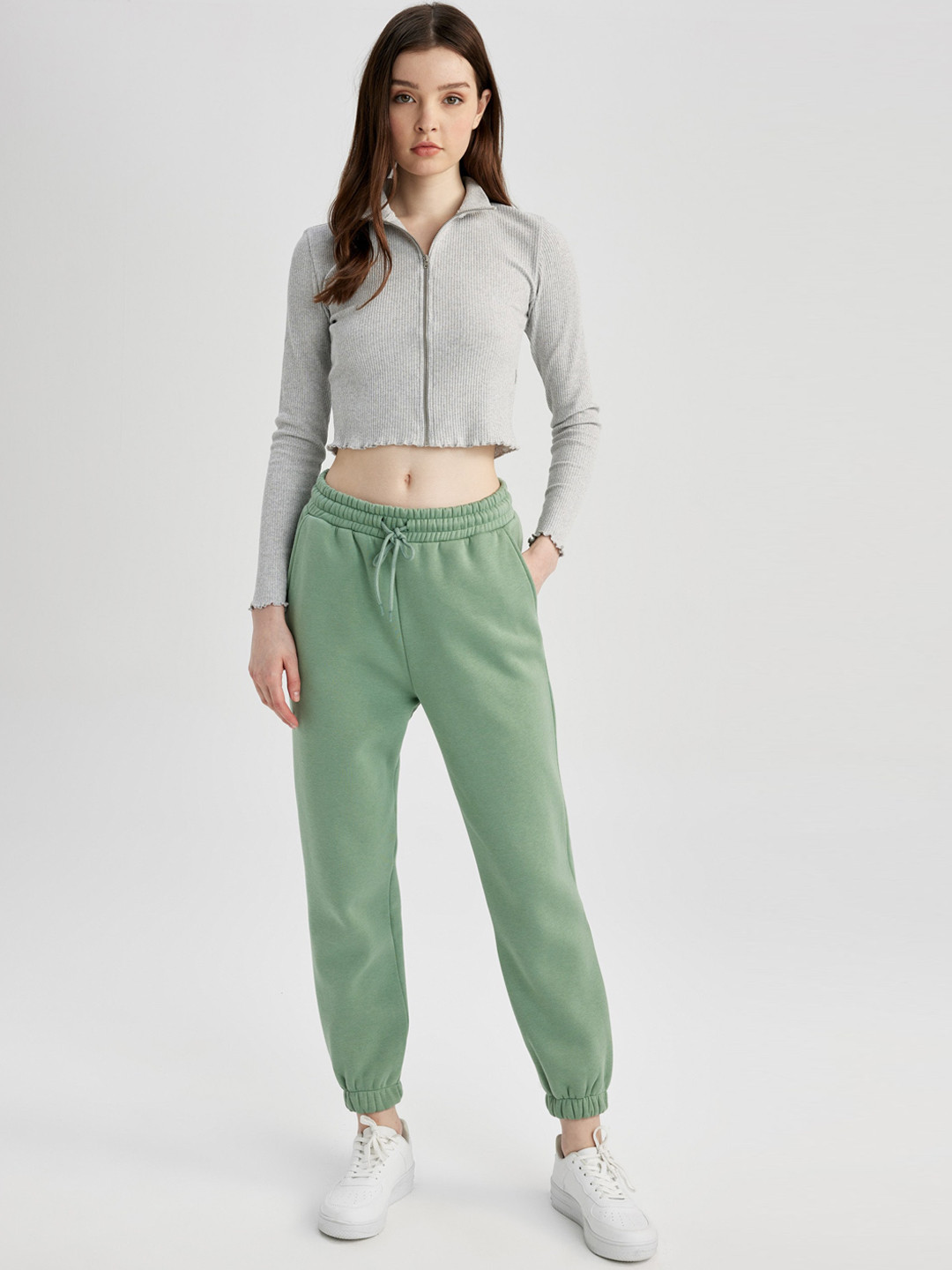 

DeFacto Women Regular Fit Mid-Rise Joggers, Green