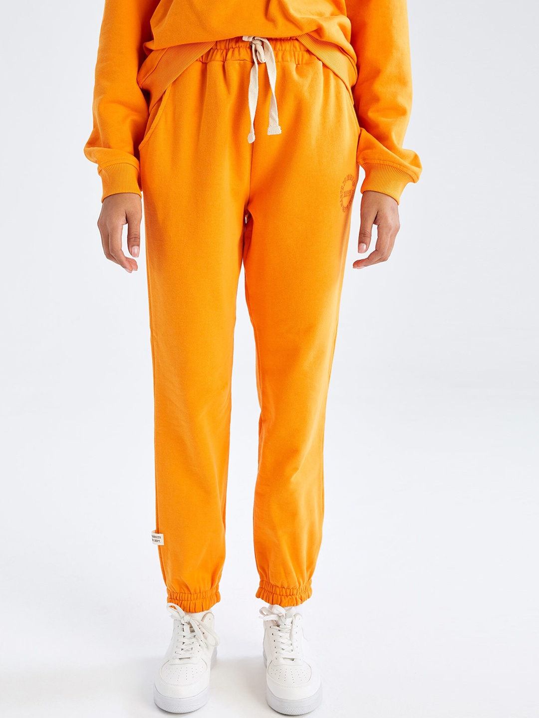 

DeFacto Women Mid Rise Woven Joggers, Orange