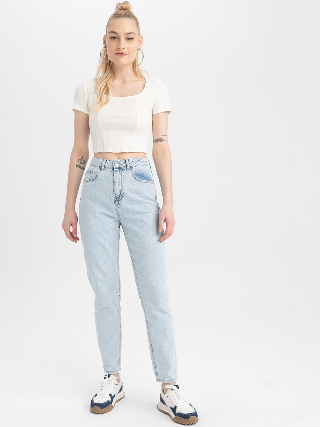 

DeFacto Women Regular Fit Light Fade Cotton Jeans, Blue