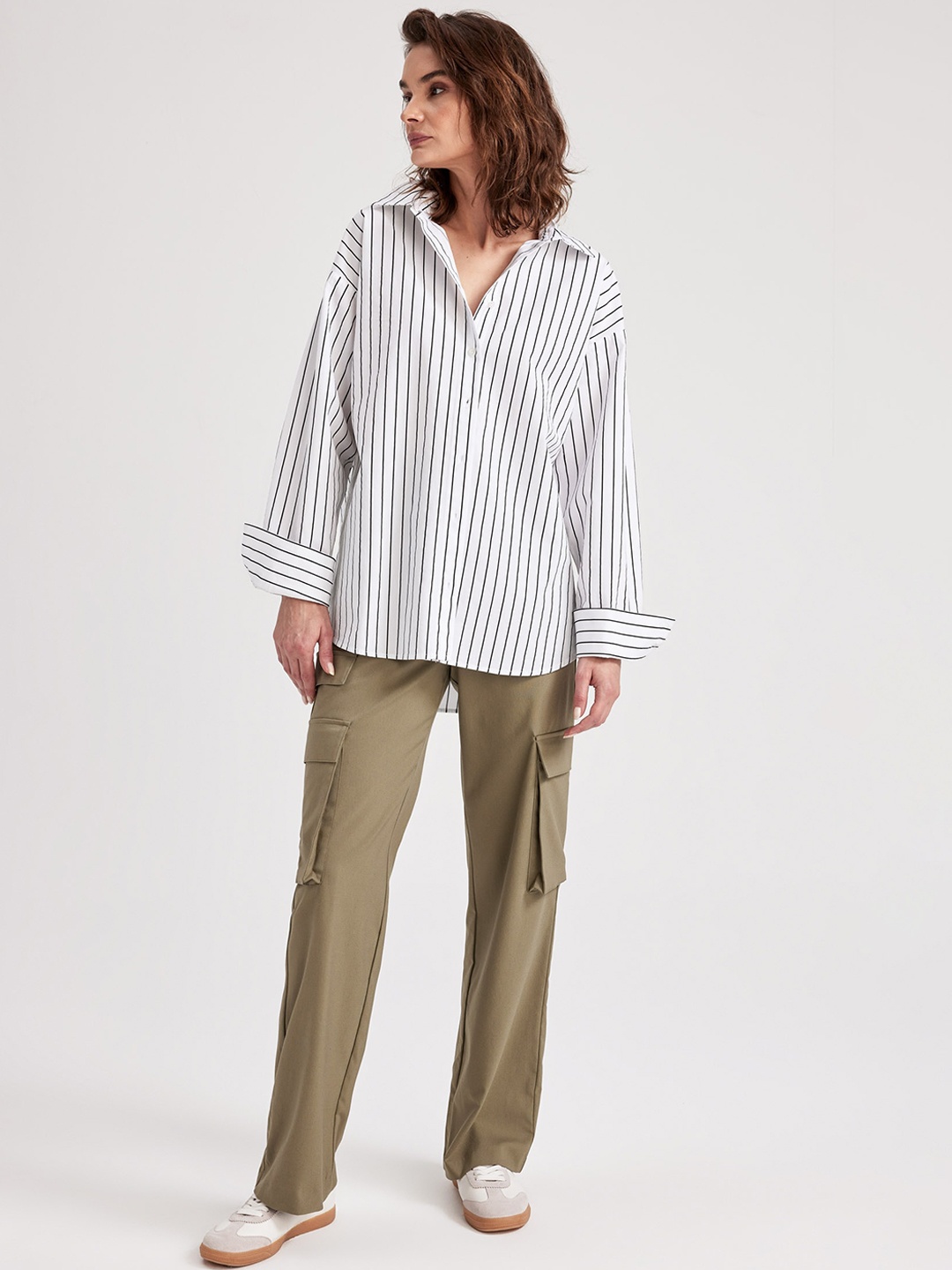 

DeFacto Women High-Rise Straight Fit Cargo Trousers, Khaki