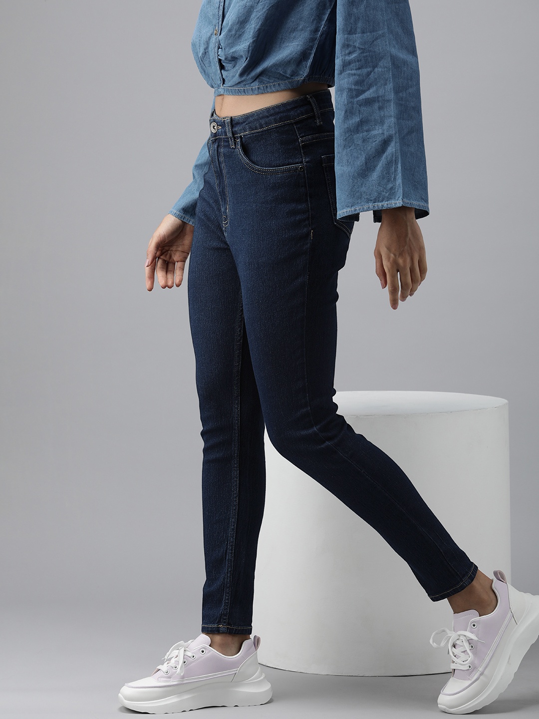

Roadster Solid Stretchable Jeans, Navy blue
