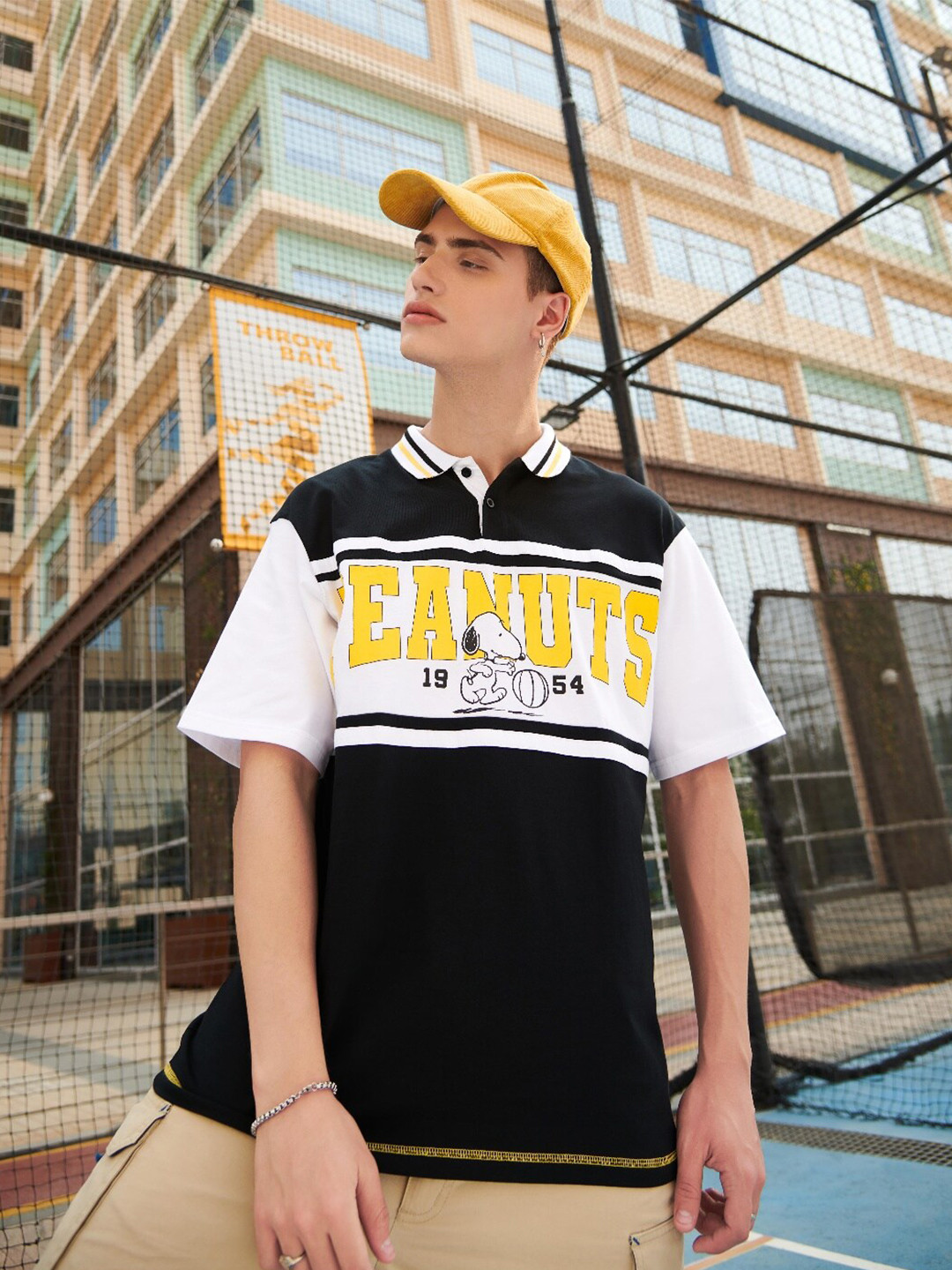 

Bewakoof Plus Snoopy Printed Polo Collar Oversized Cotton Sports T-shirt, Black