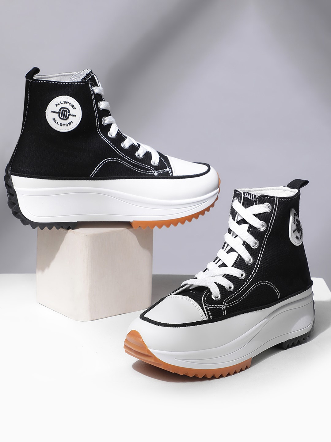 

MOZAFIA Women Lightweight High-Top Driving Shoes, Black