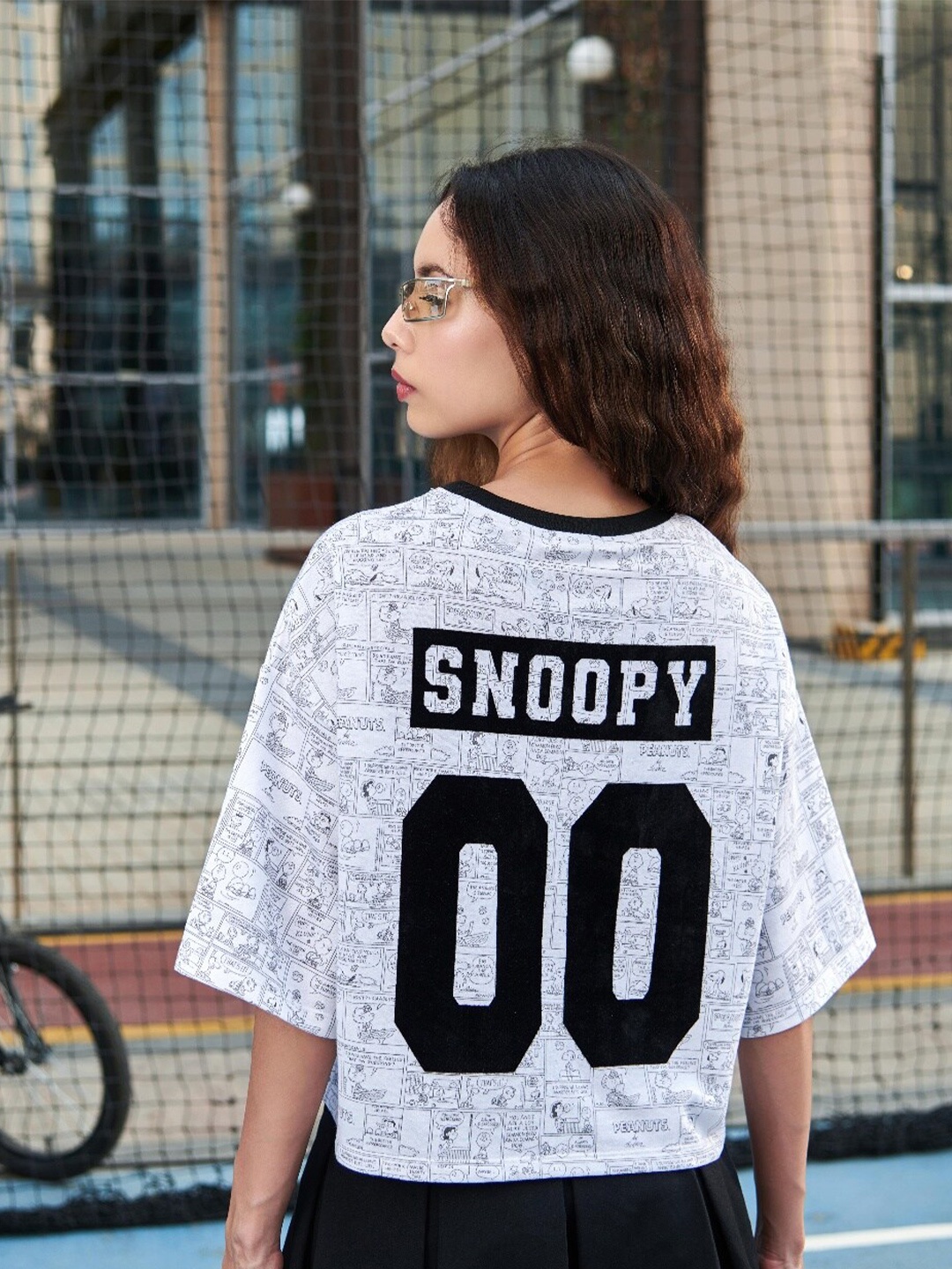 

Bewakoof x Official Peanuts Merchandise Snoopy Print Oversized T-shirt, White