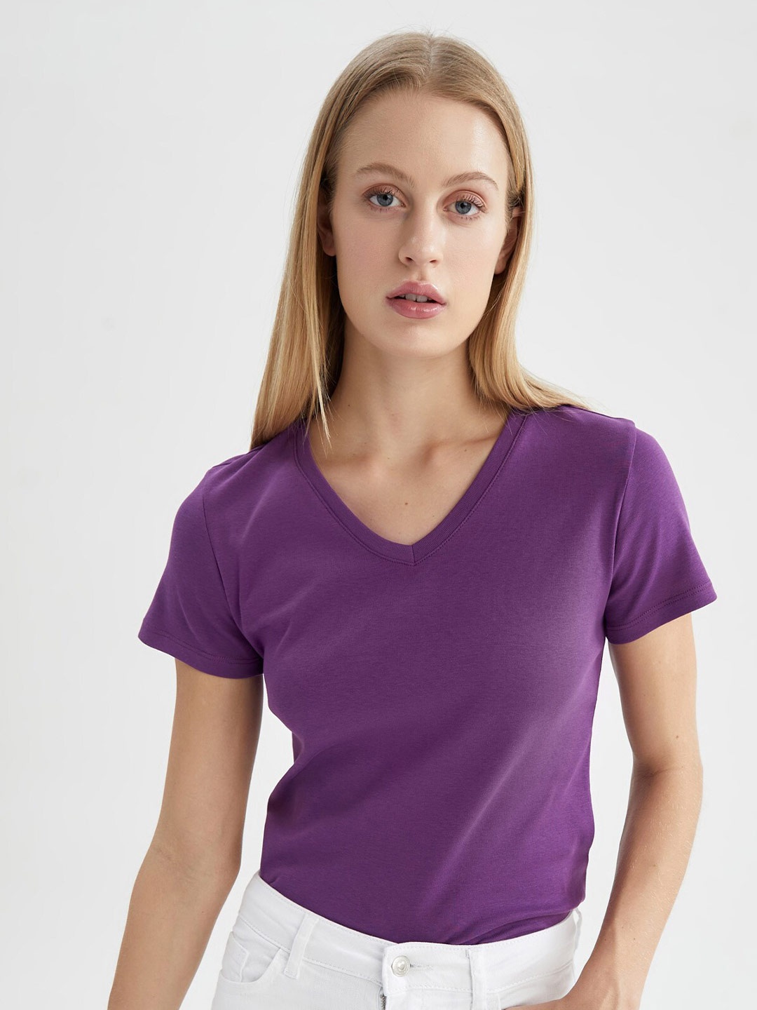 

DeFacto V-Neck Short Sleeves Pure Cotton T-shirt, Purple