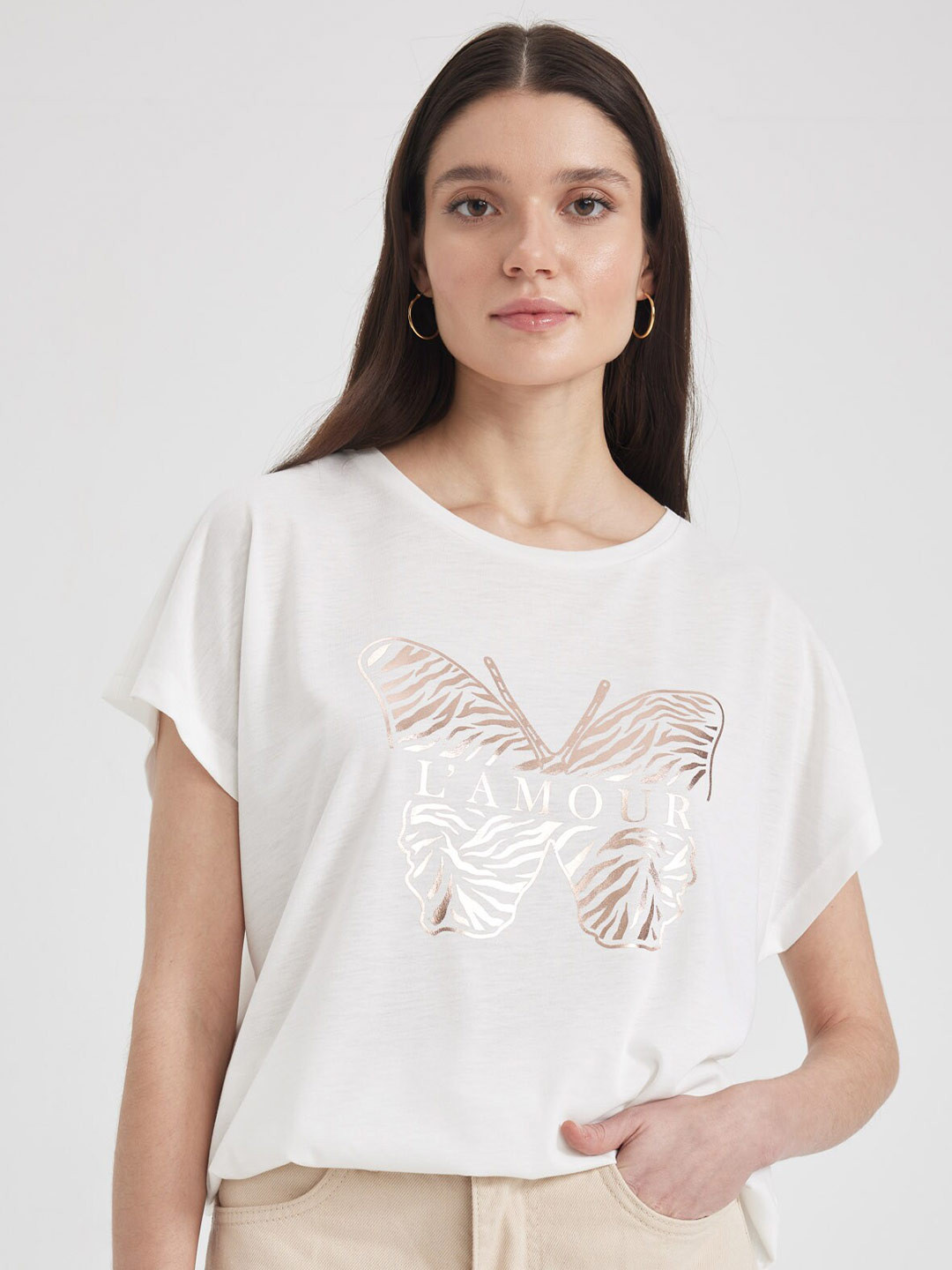 

DeFacto Graphic Printed Extended Sleeves T-shirt, White