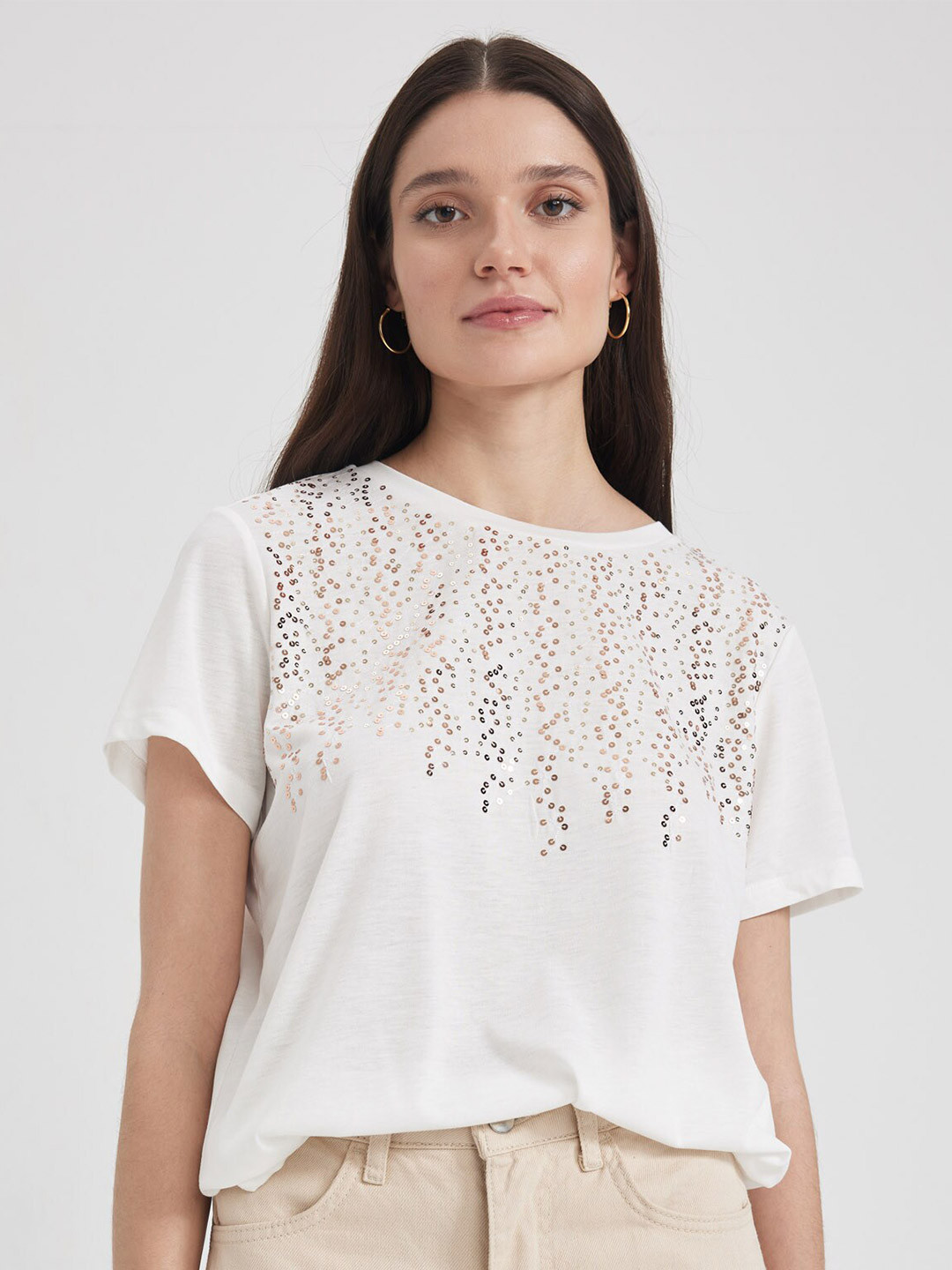 

DeFacto Women Embellished Regular Fit T-shirt, White