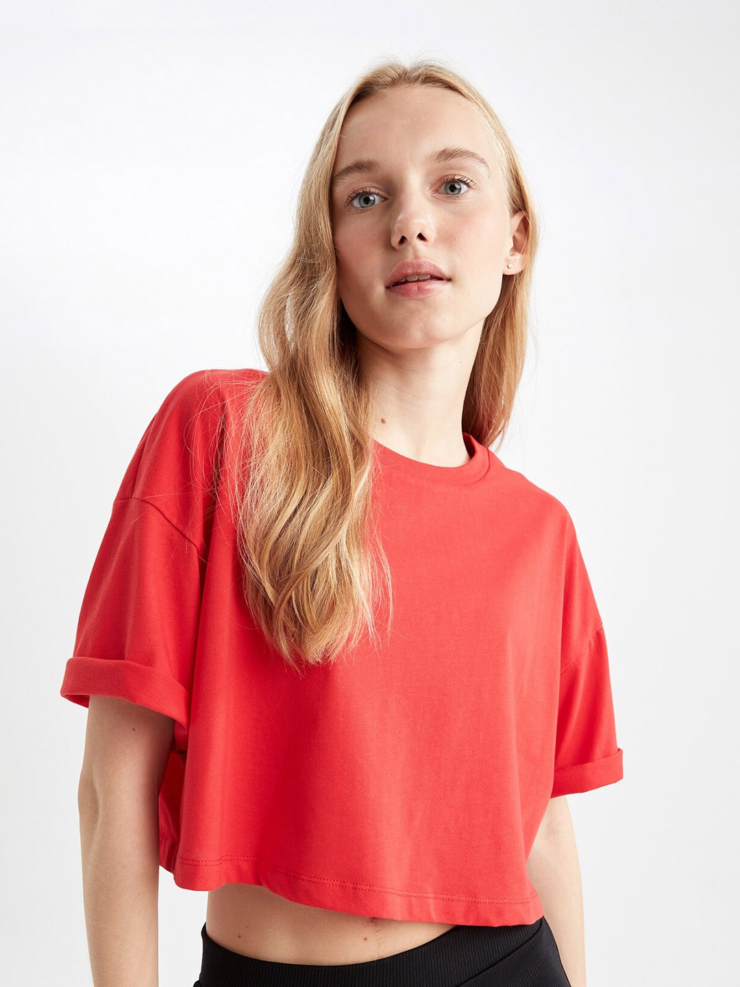 

DeFacto Round Neck Drop Shoulder Sleeve Boxy Pure Cotton Crop T-shirt, Red