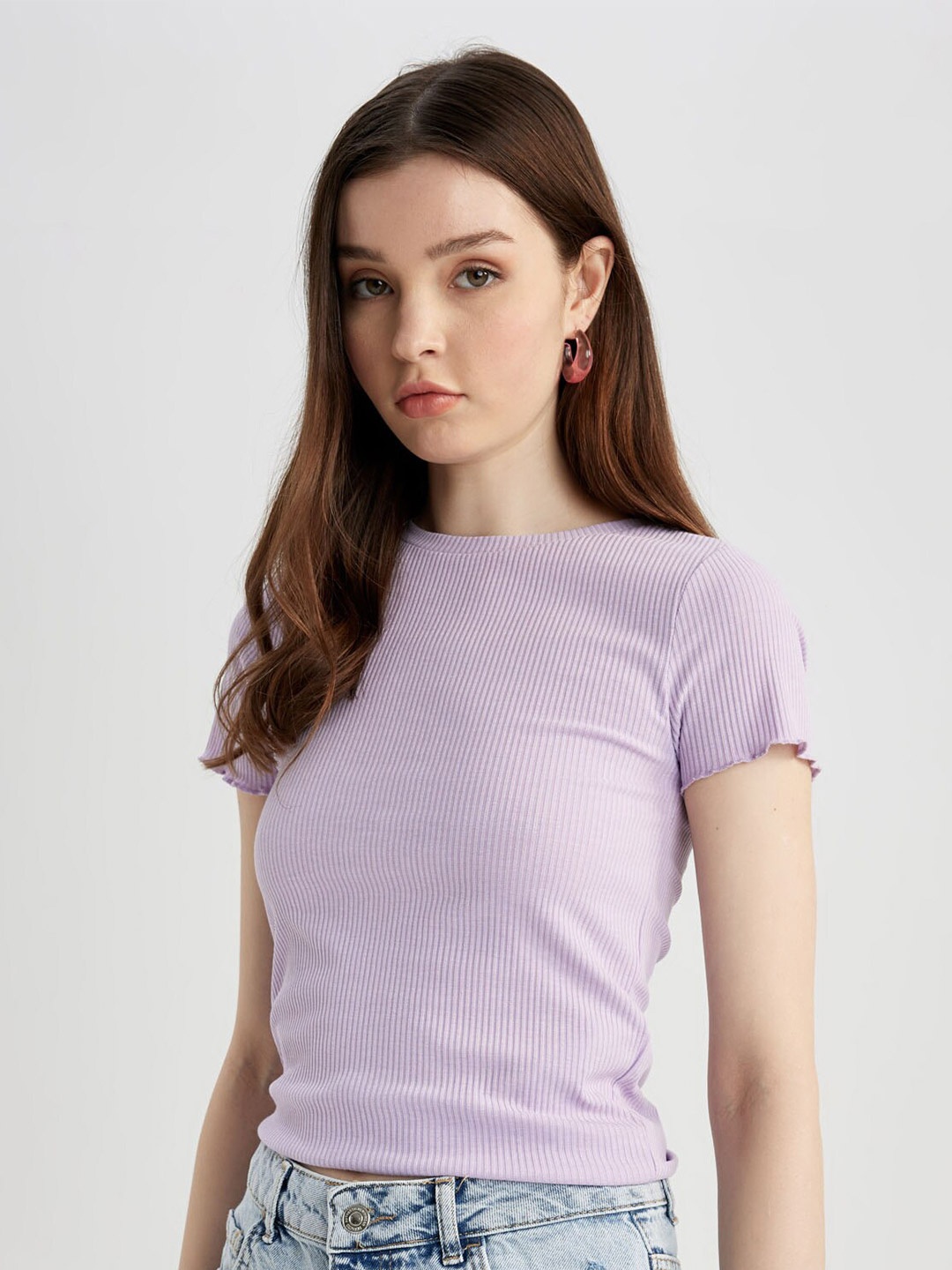 

DeFacto Self Design Raw Edge T-shirt, Na