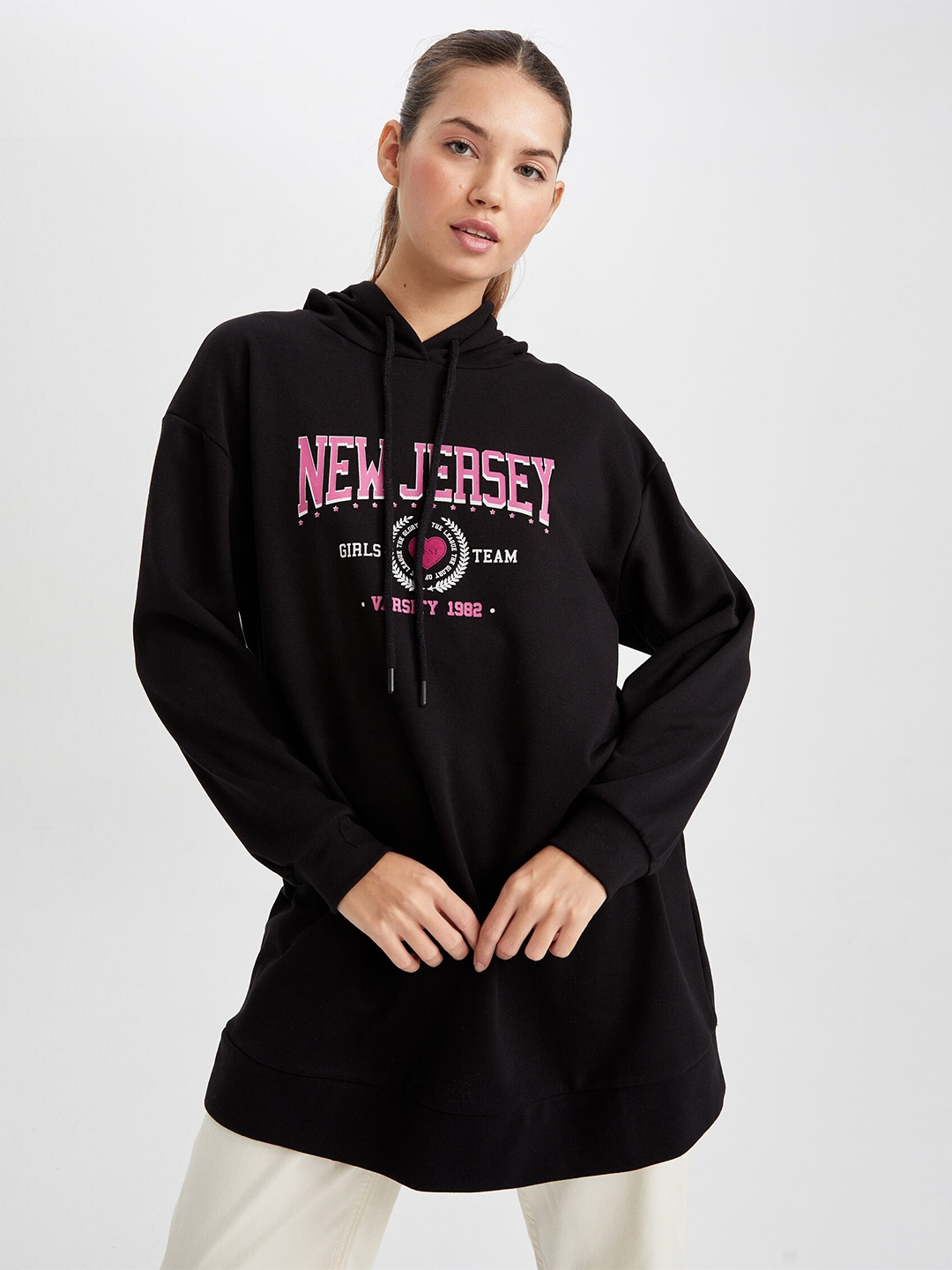 

DeFacto Women Printed Hooded Longline Sweatshirt, Black
