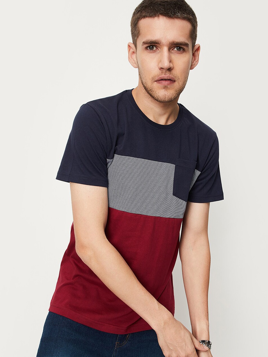 

max Colourblocked Round Neck T-shirt, Navy blue