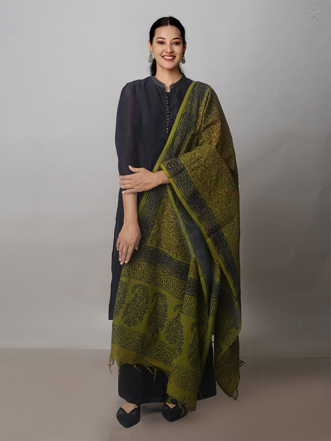 

Unnati Silks Ethnic Motifs Printed Pure Cotton Block Print Dupatta, Green