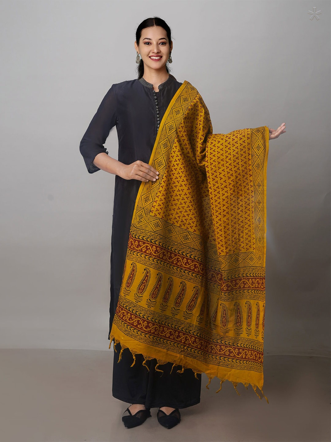 

Unnati Silks Ethnic Motifs Printed Pure Cotton Block Print Dupatta, Green