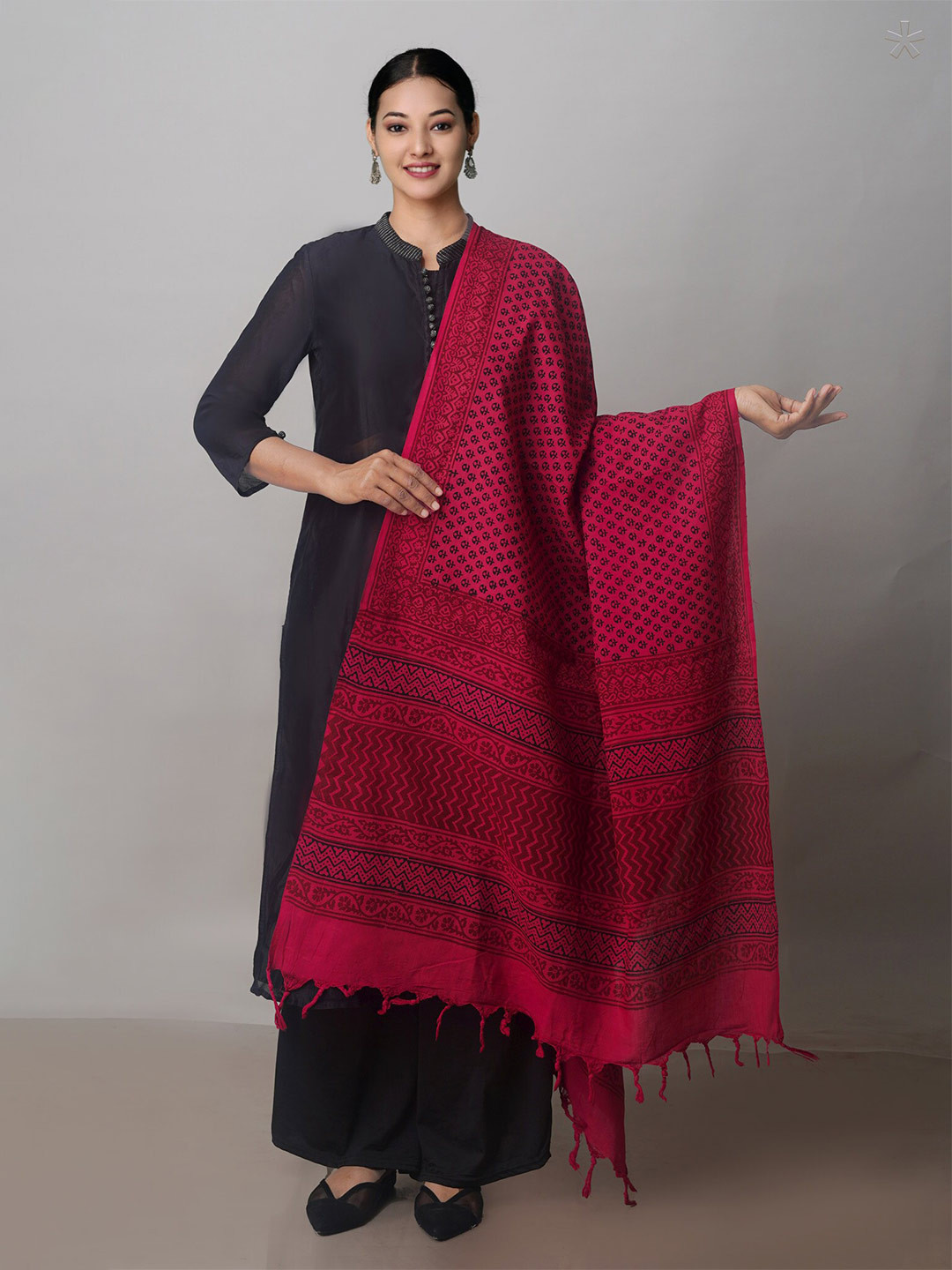 

Unnati Silks Ethnic Motifs Block Printed Pure Cotton Dupatta, Pink