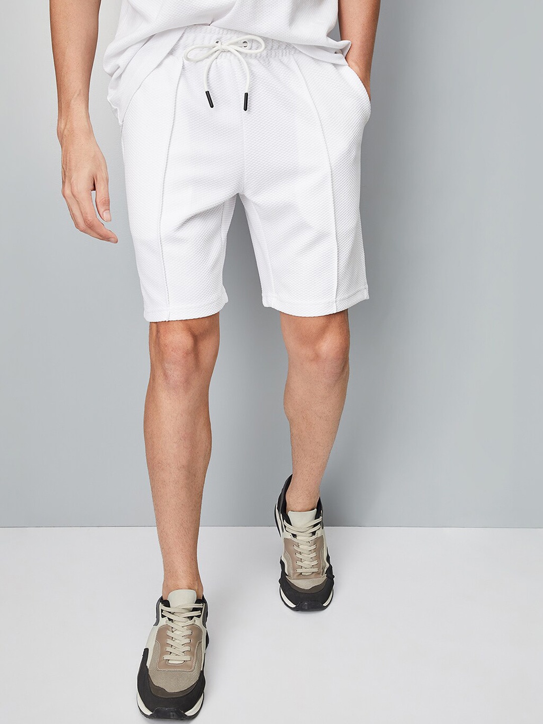 

max Men Mid-Rise Cotton Shorts, White