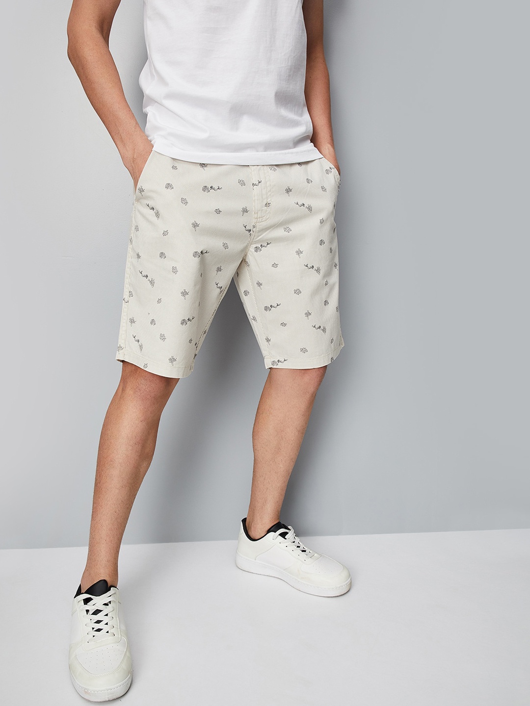 

max Men Conversational Printed Mid Rise Knitted Pure Cotton Shorts, Beige