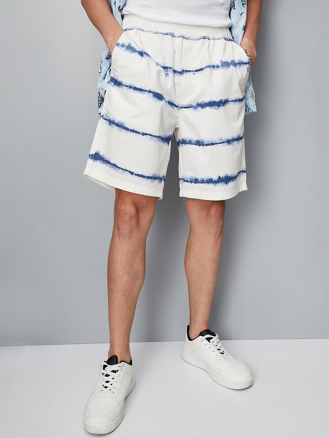 

max Men White Striped Mid-Rise Pure Cotton Shorts