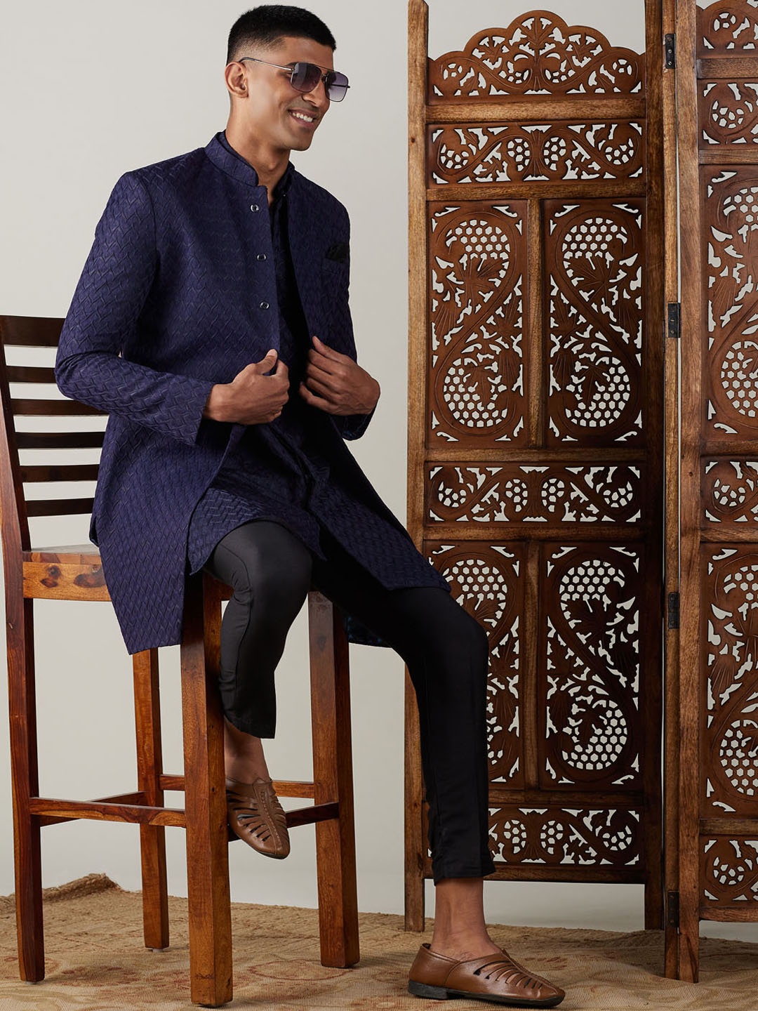 

VASTRAMAY Men Jacquard Self Design Sherwani Kurta and Pant Set, Navy blue