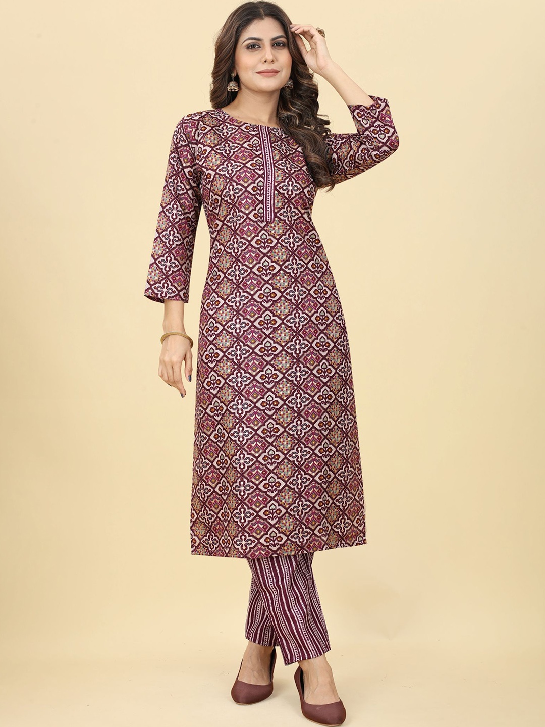 

KALINI Ethnic Motif Printed Kurta With Trousers, Burgundy