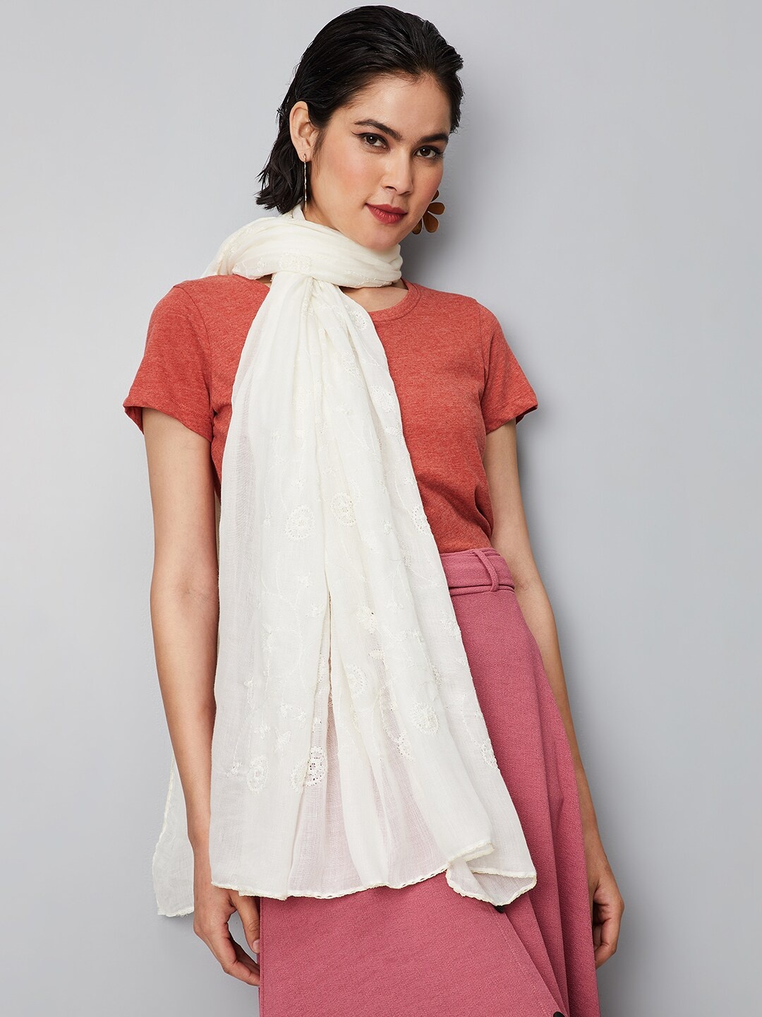 

max Floral Embroidered Scarf, White