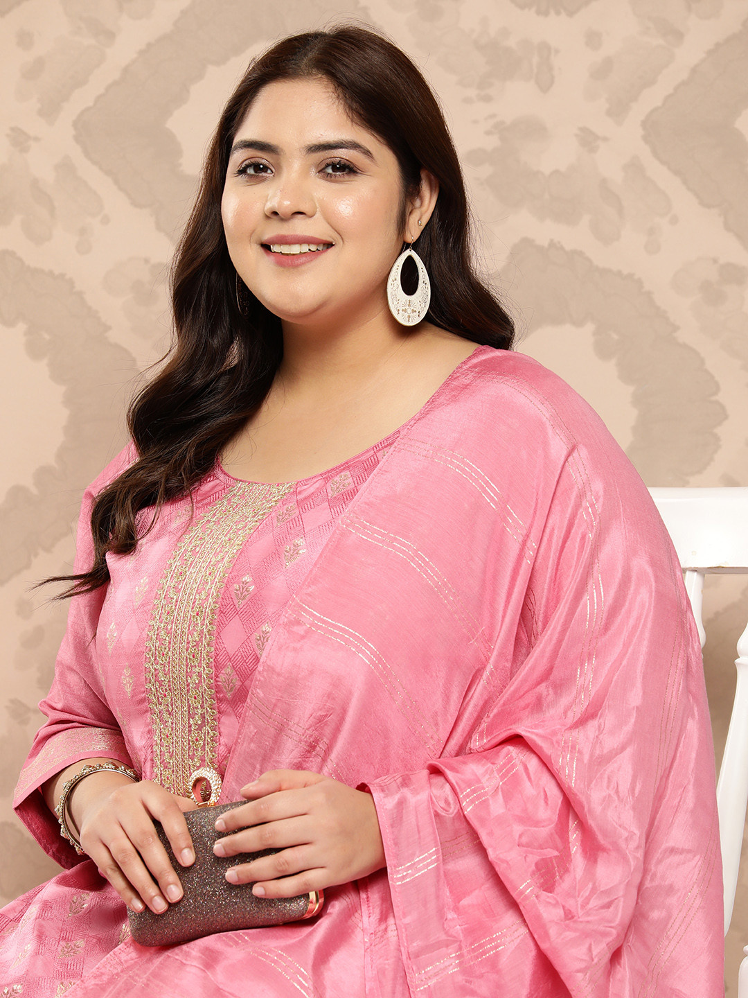 

EXTRA LOVE BY LIBAS Plus Size Floral Embroidered Regular Kurta with Trousers & Dupatta, Pink
