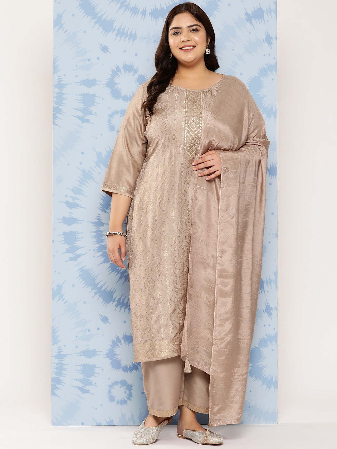 

EXTRA LOVE BY LIBAS Plus Size Ethnic Motifs Yoke Design Kurta with Trousers & Dupatta, Taupe