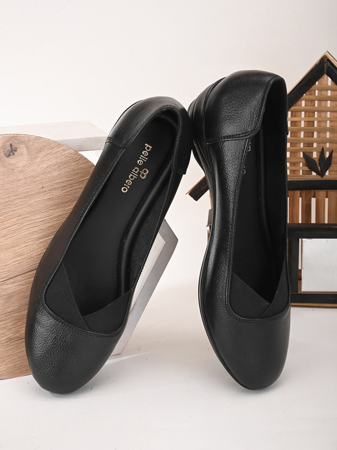 

pelle albero Textured Leather Comfort Heel Pumps, Black