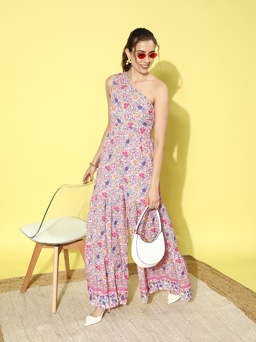 

Berrylush Pink Printed Basic Jumpsuit