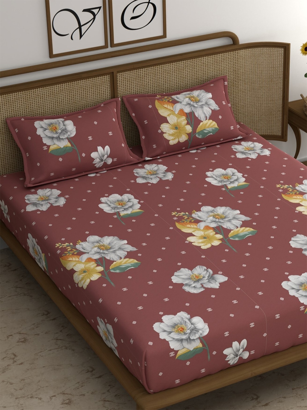 

CHHAVI INDIA Brown & Grey Floral Printed 210 TC Queen Bedsheet & 2 Pillow Covers