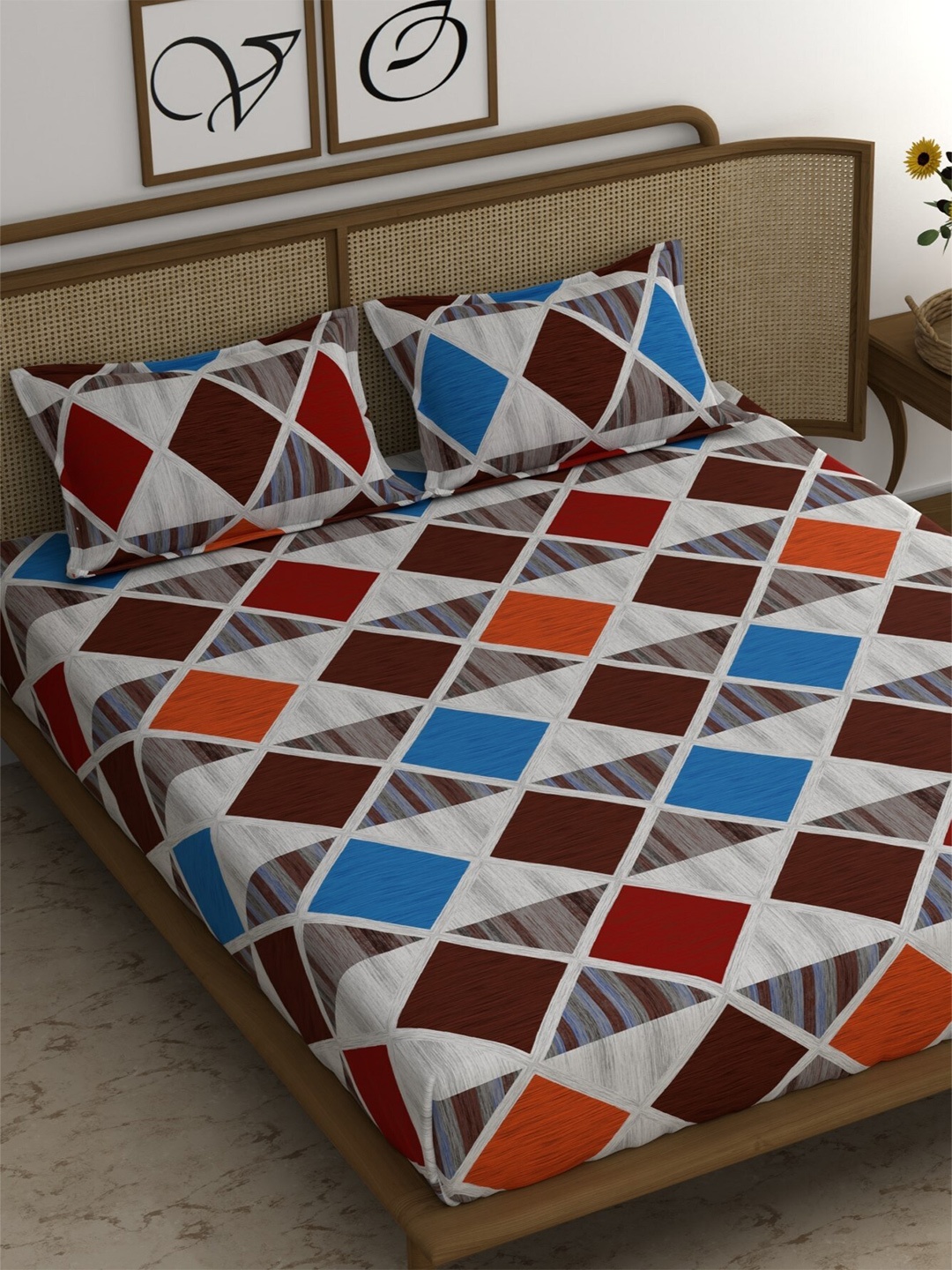 

CHHAVI INDIA Orange & Blue Printed 210 TC Queen Bedsheet & 2 Pillow Covers