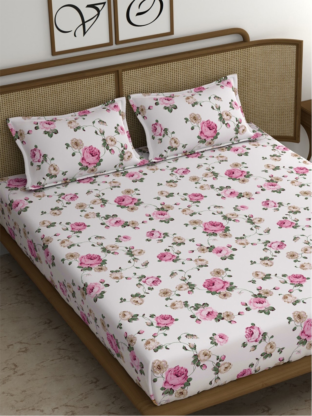 

CHHAVI INDIA Pink & White Floral Printed 210 TC Queen Bedsheet & 2 Pillow Covers