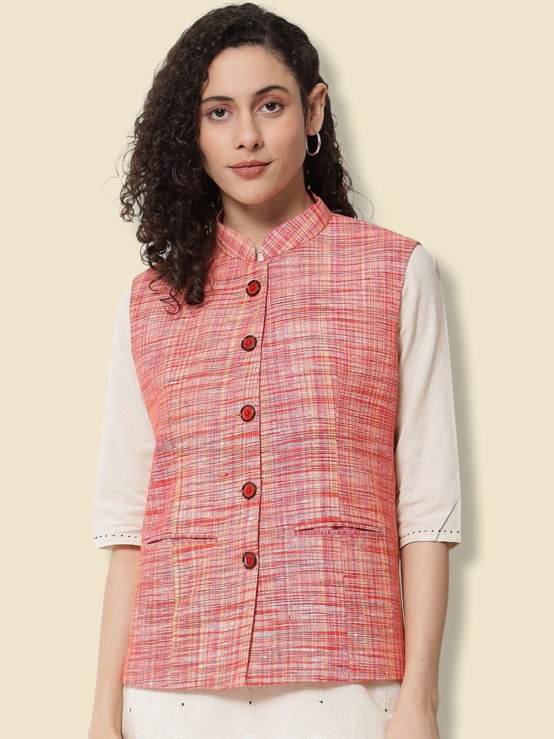 

Vastraa Fusion Women Checked Pure Cotton Nehru Jackets, Red