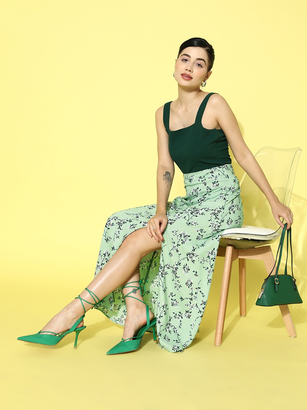 

Berrylush Green Floral Printed High-Rise Side-Slit Flared A-Line Maxi Skirt