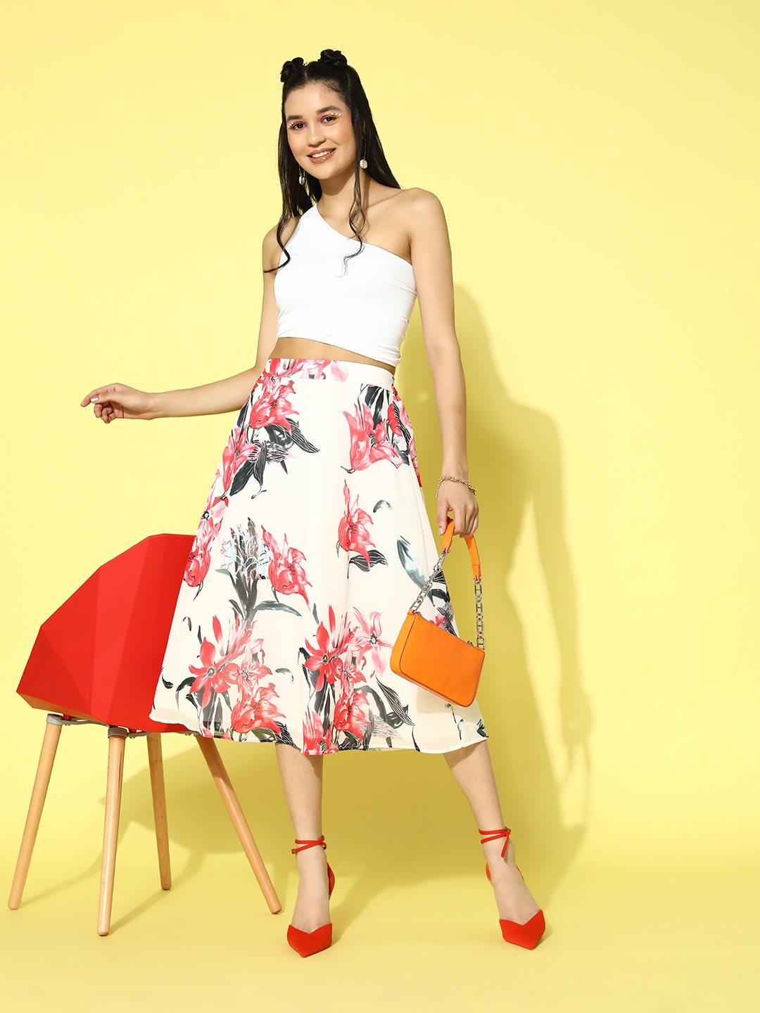 

Berrylush White Floral Print Flared Midi Skirt