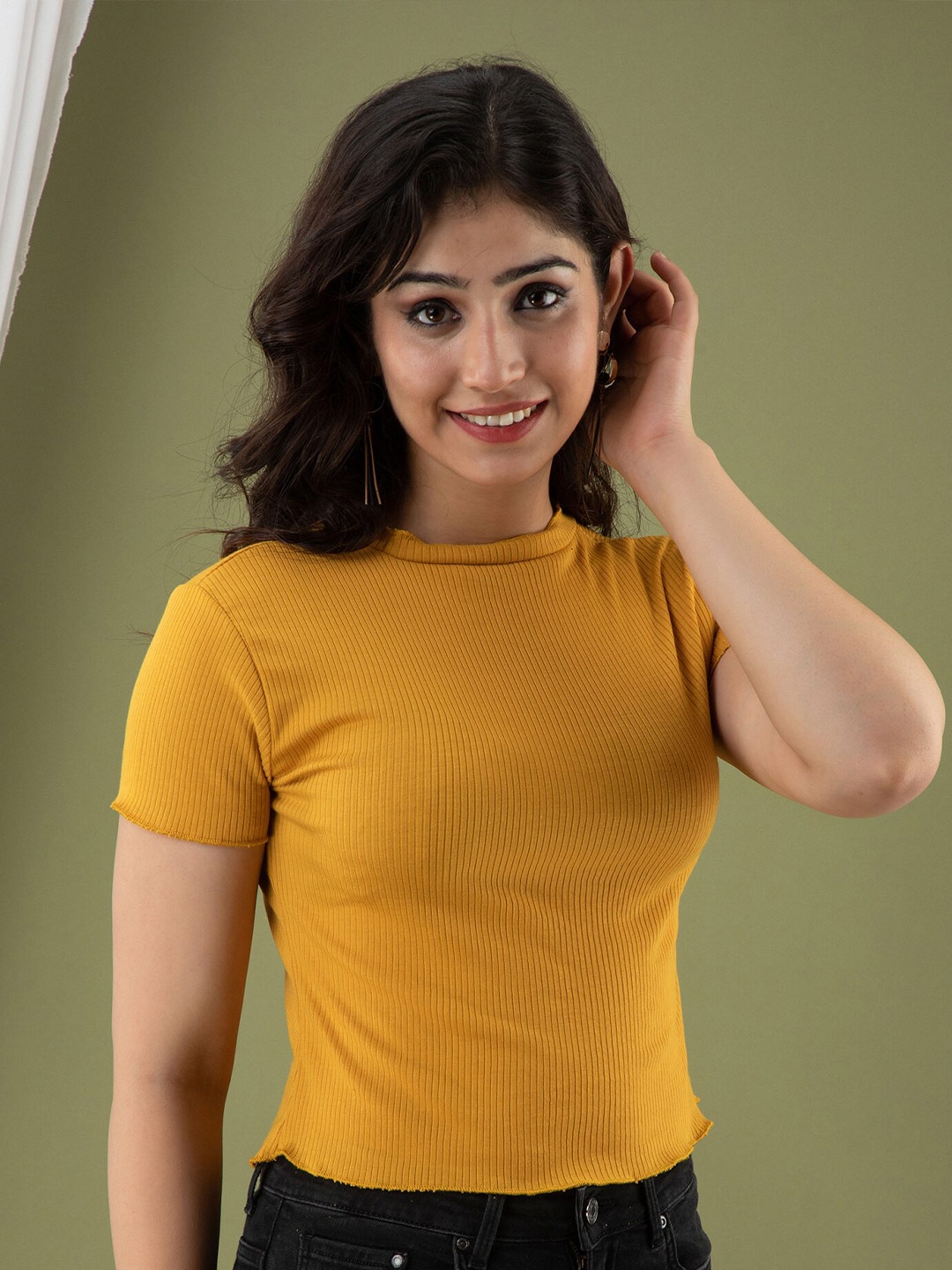 

Mialo fashion Round Neck Short Sleeves Fitted Top, Mustard