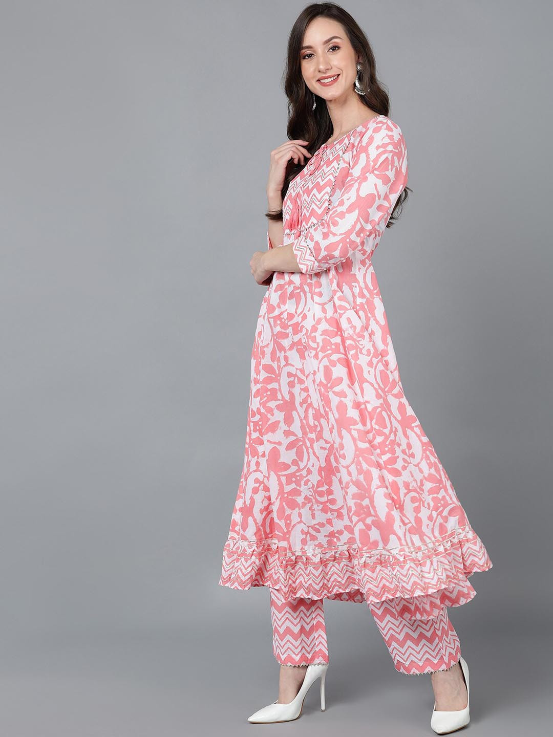

AHIKA Pink & White Printed Gotta Patti Pure Cotton Kurta with Palazzos & Dupatta