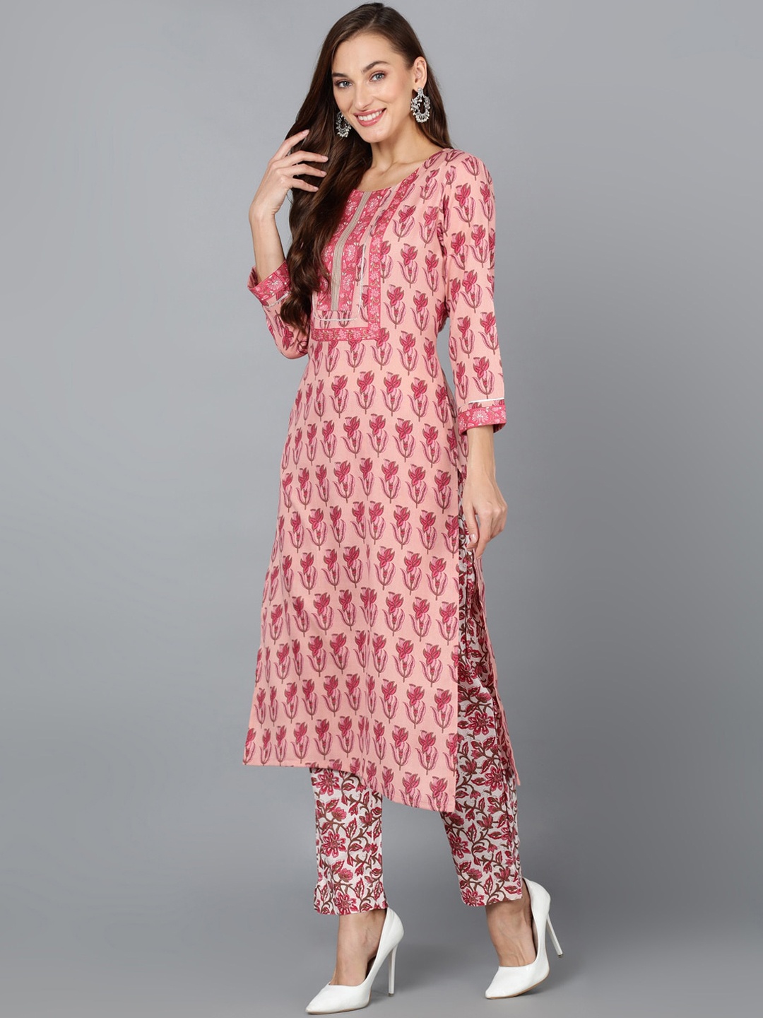 

AHIKA Peach-Coloured Gotta Patti Floral Printed Kurta with Trousers