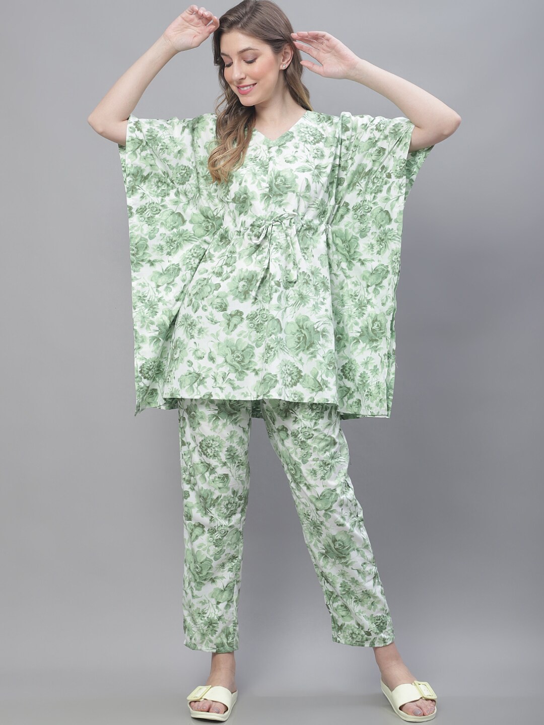

TAG 7 Floral Printed Pure Cotton Night Suit, White