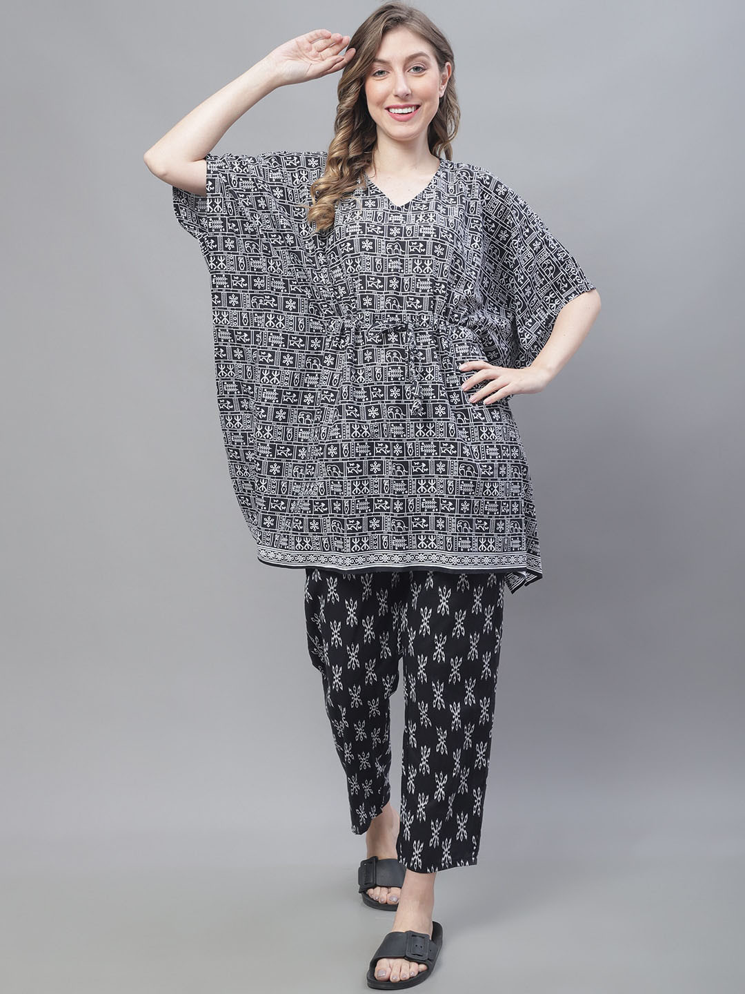 

TAG 7 Bohemian Printed Pure Cotton Night Suit, Black